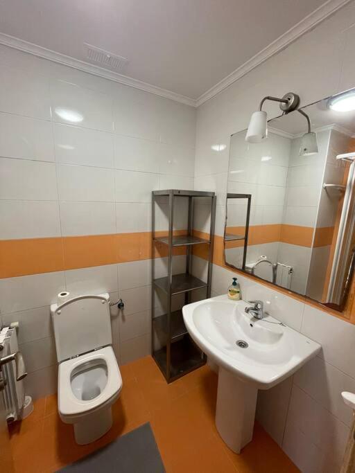 Apartamento Centro Con Garaje Castro Urdiales Dış mekan fotoğraf
