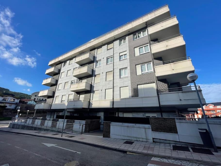 Apartamento Centro Con Garaje Castro Urdiales Dış mekan fotoğraf
